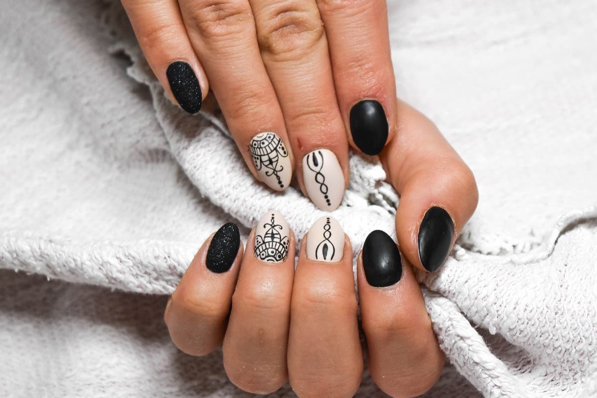 Le vernis semipermanent abimetil les ongles